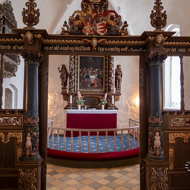 Fyrendal Kirke alter