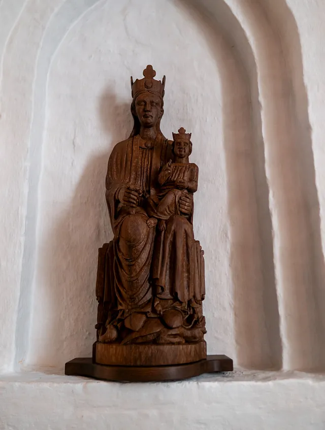 Fyrendal kirke Madonnafigur
